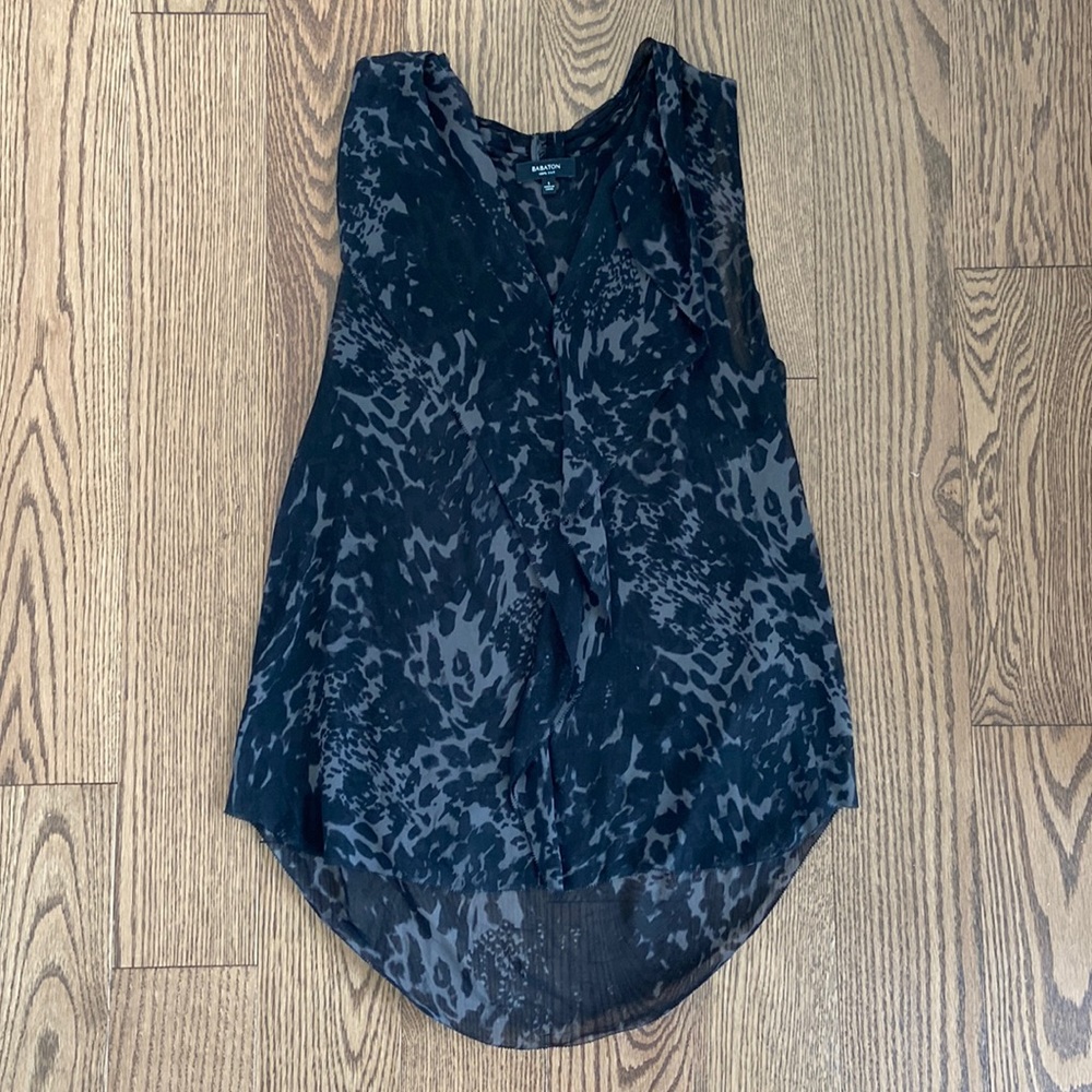 Babaton silk blouse sz S